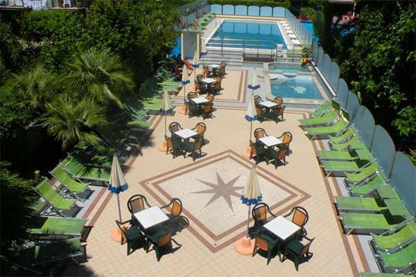 Hotel Miriam Pietra Ligure Zewnętrze zdjęcie